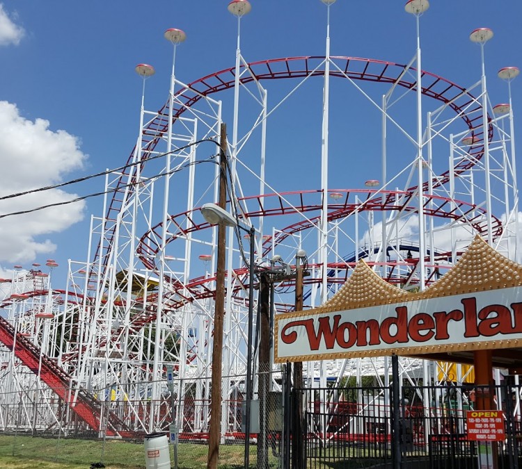 wonderland-amusement-park-photo